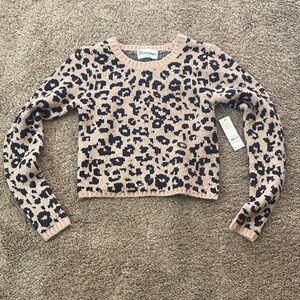No Boundaries | NWT Crew Leopard Print Neck Sweater